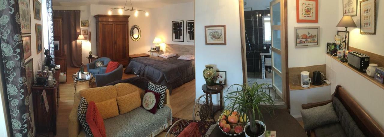 Chambre D'Hotes Le Tilleul De Canac Parking Prive Gratuit Rodez Kültér fotó